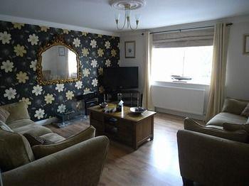 Tudor Lodge Ammanford Extérieur photo